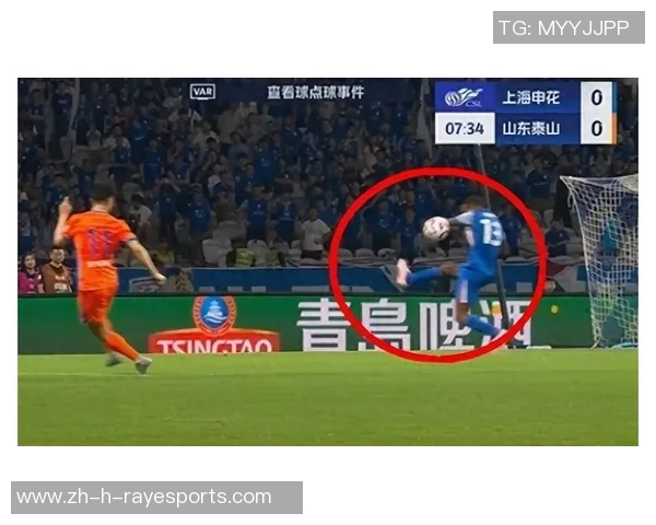 足球巨星比赛中惨遭恶意侵犯引发裁判争议与球迷强烈讨论